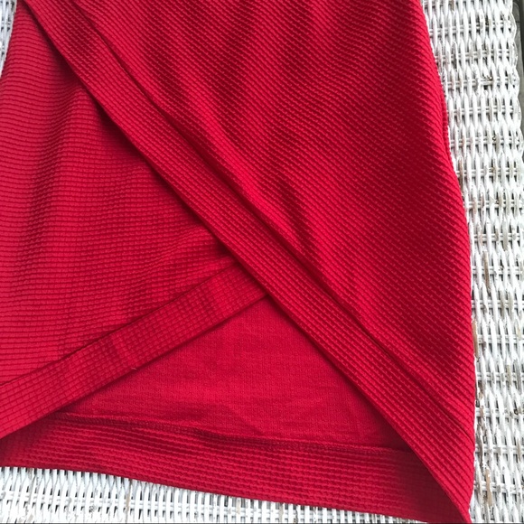 🆕NWOT {Blossom Couture} Plunging Neckline Textured Red Party Dress, Size 8 - Picture 5 of 9